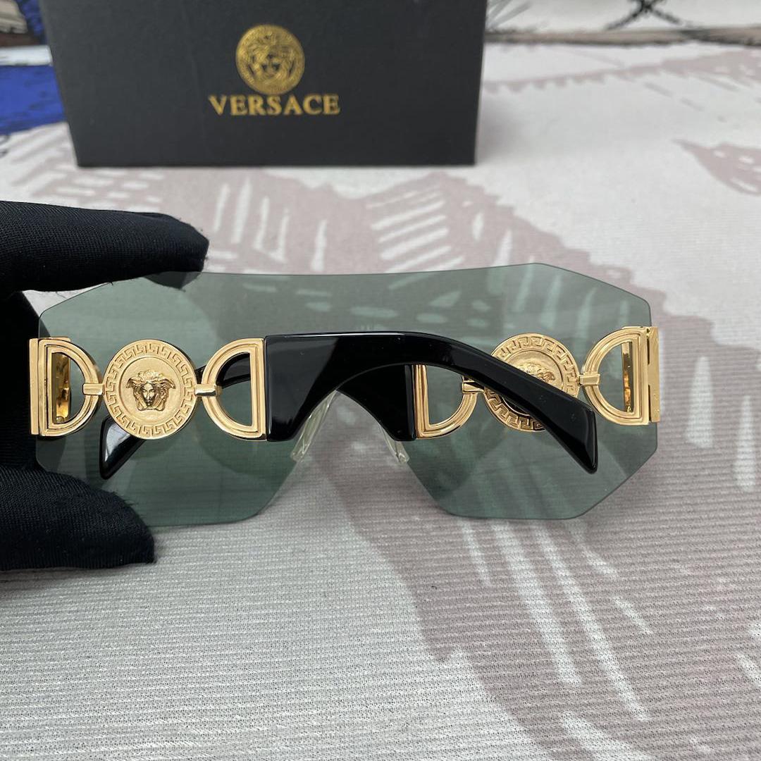 Versace Medusa Biggie Mask Sunglasses   VE2258 - DesignerGu