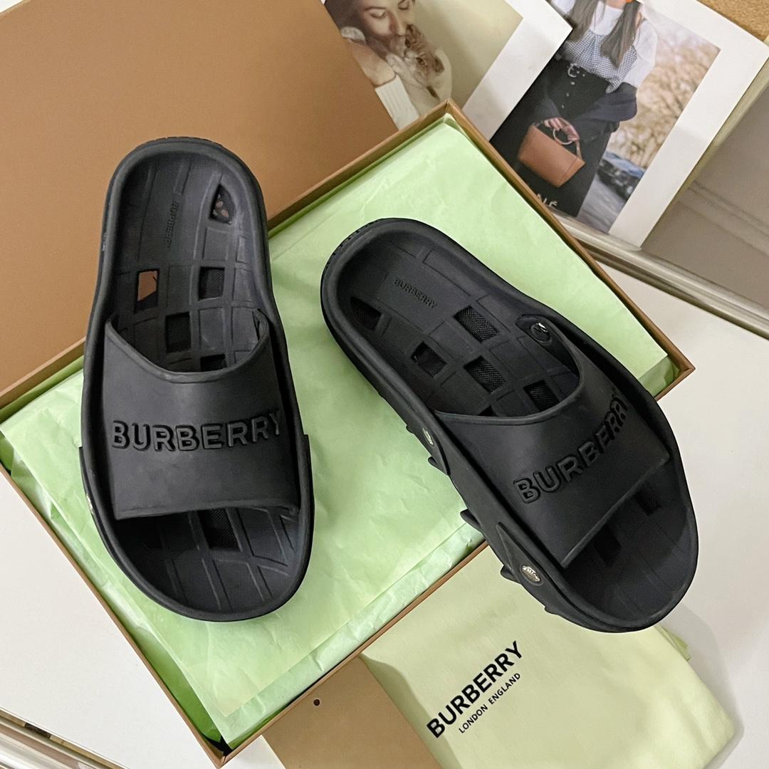 Burberry Bucklow logo slides - DesignerGu