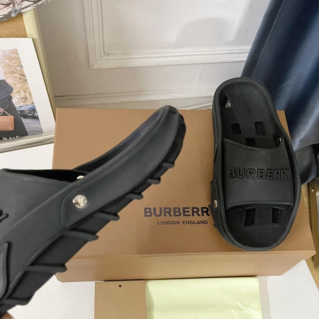 Burberry Bucklow logo slides - DesignerGu