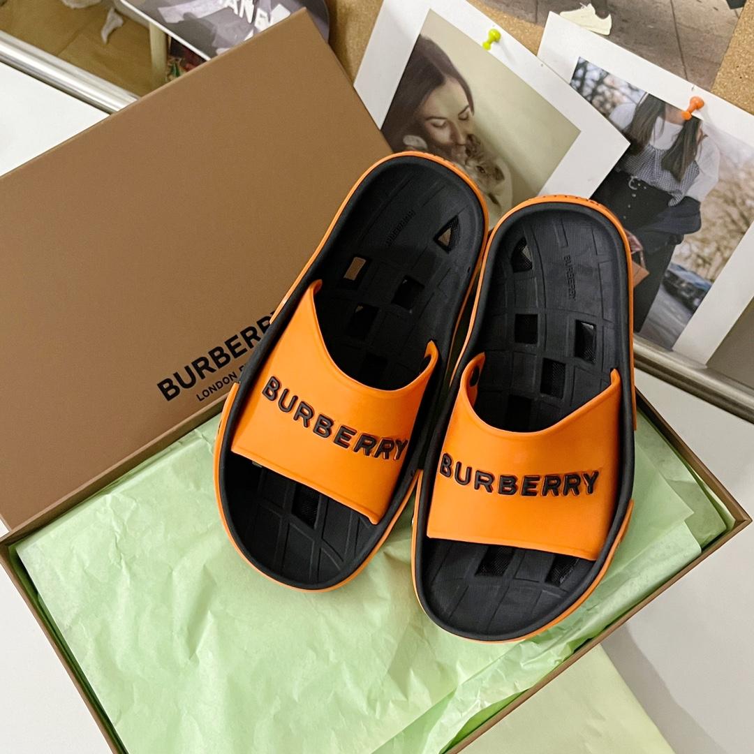 Burberry Bucklow Logo Slides - DesignerGu