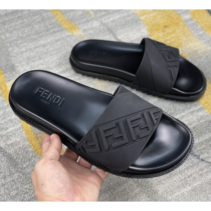 Fendi Black Rubber Footbed - DesignerGu