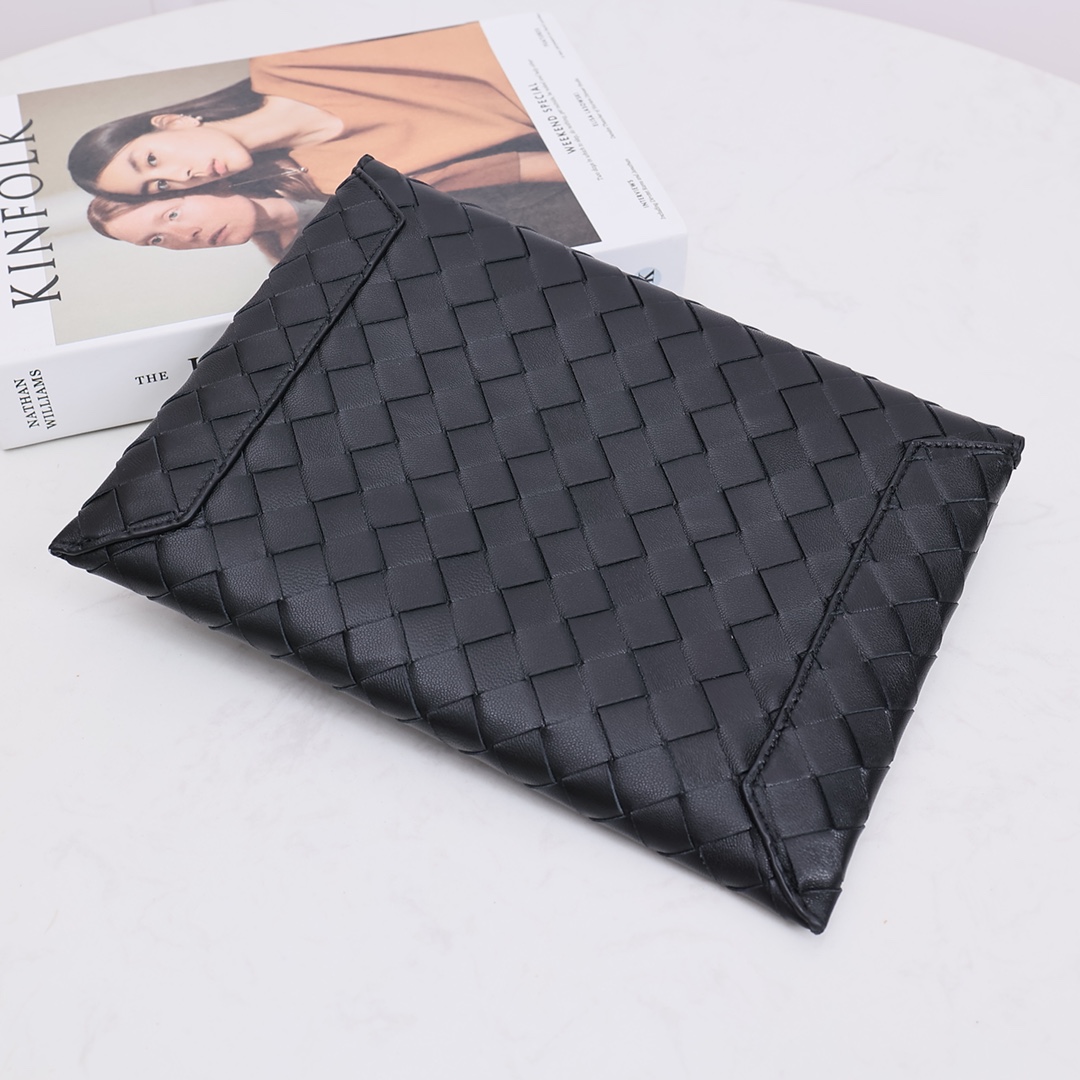 Bottega Veneta Flap Pouch - DesignerGu