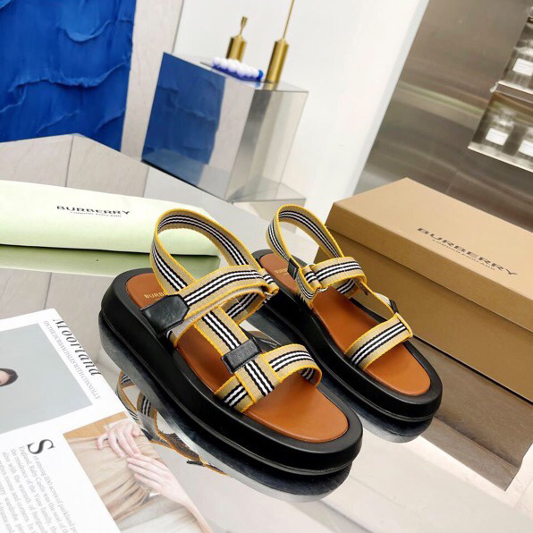 Burberry Icon Stripe Flat Sandals - DesignerGu