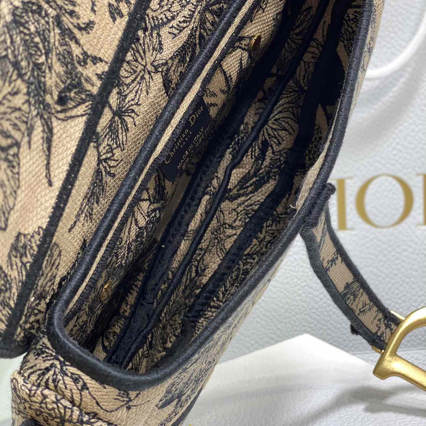 Dior Saddle Bag  - DesignerGu