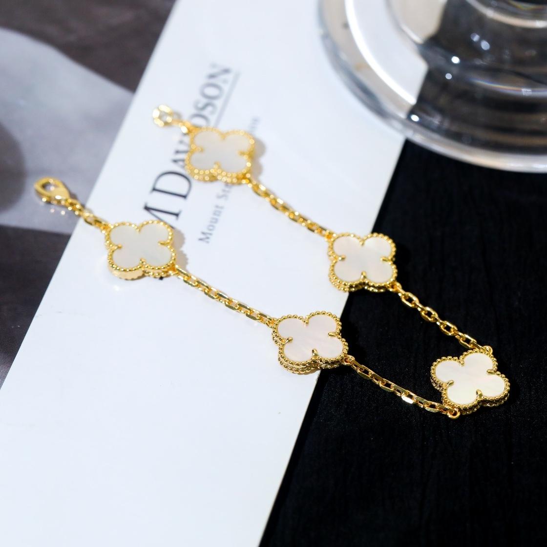 Van Cleef & Arpels Bracelet - DesignerGu