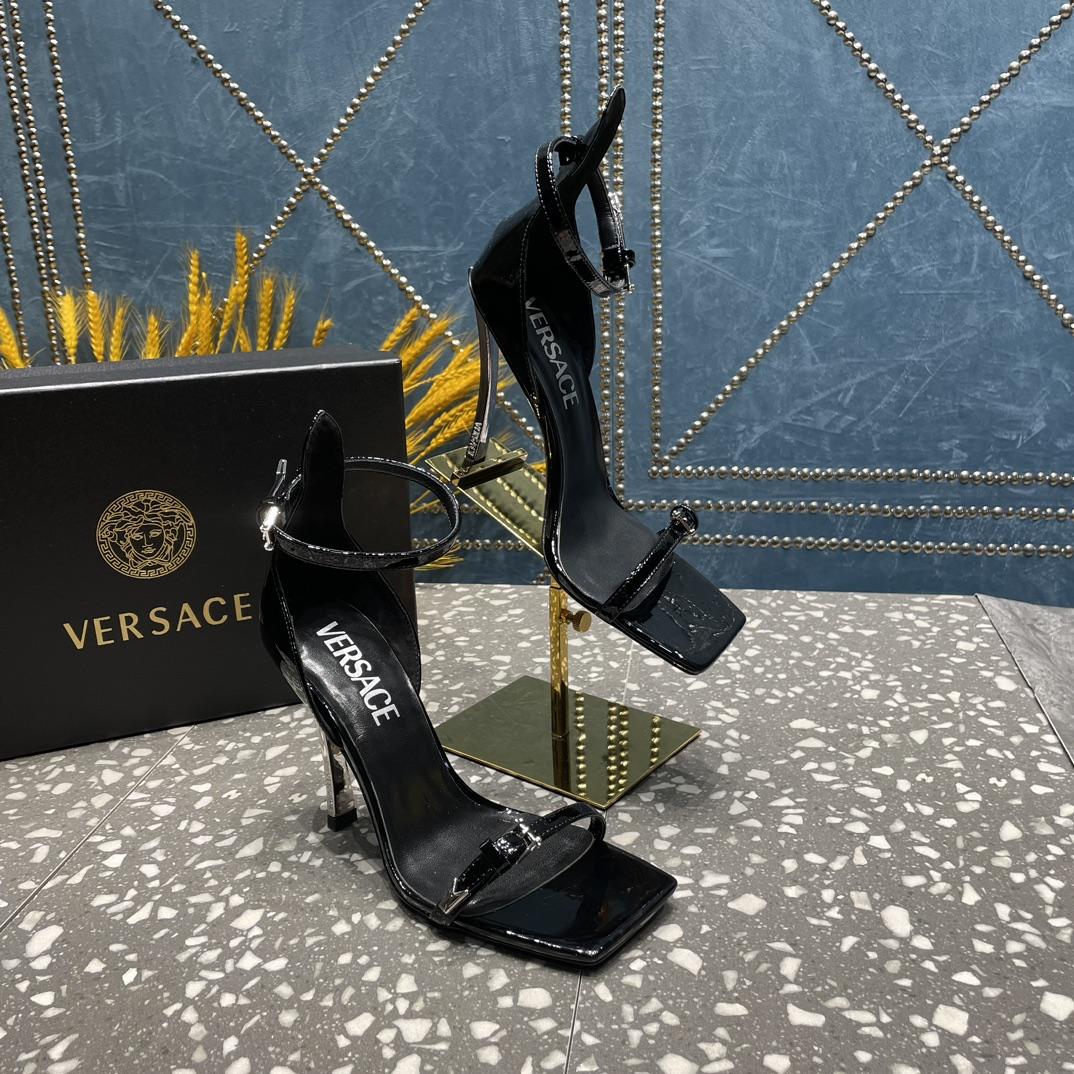 Versace Pin-Point Sandals - DesignerGu