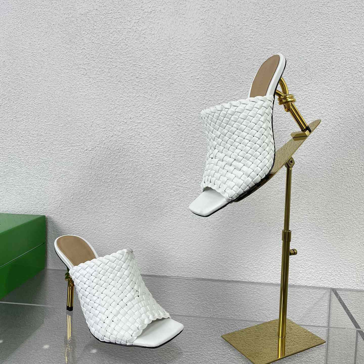 Bottega Veneta Knot Mule - DesignerGu