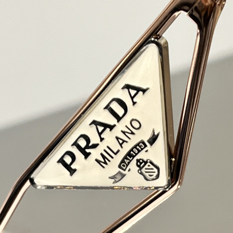 Prada Symbole sunglasses    SPR50zs - DesignerGu