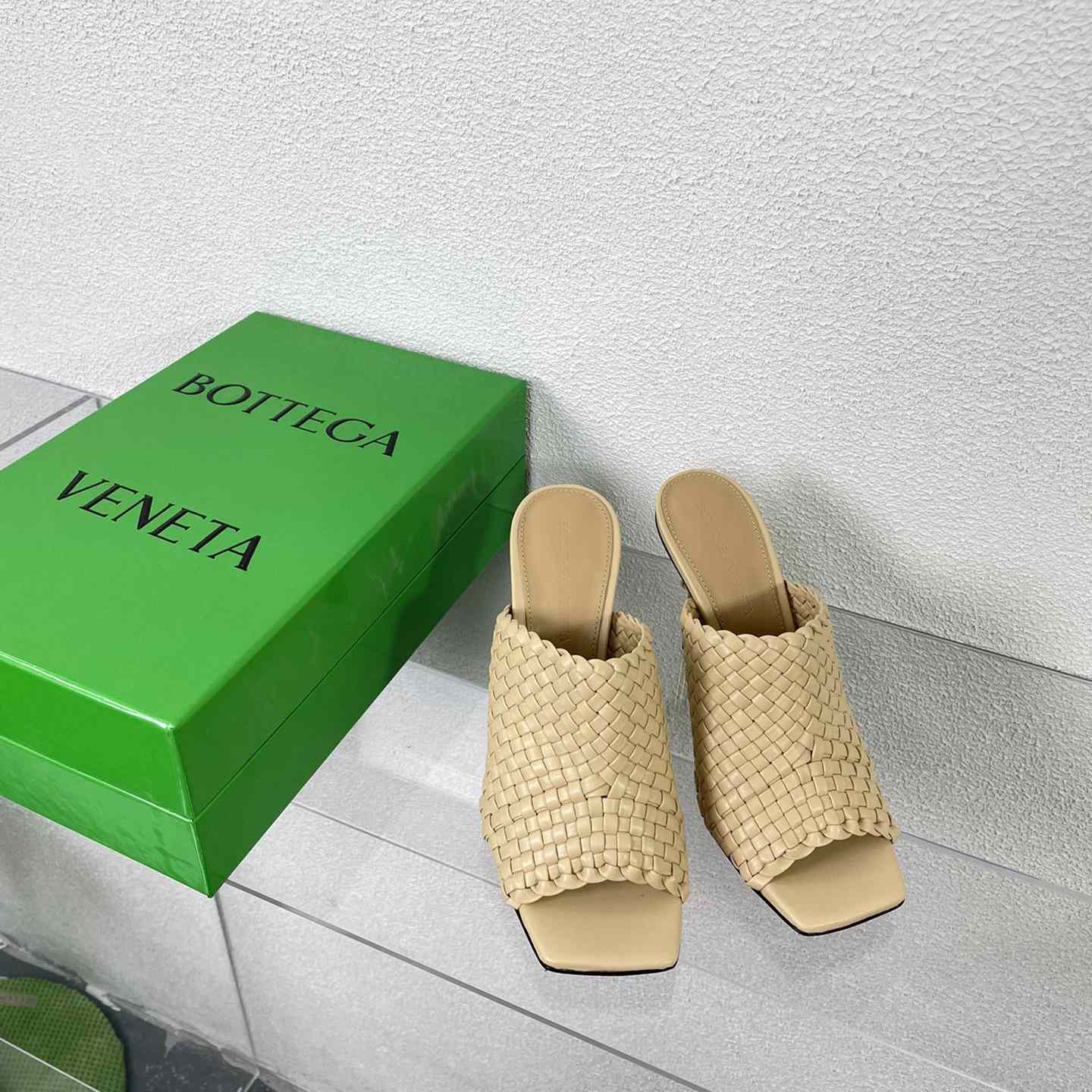 Bottega Veneta Knot Mule - DesignerGu