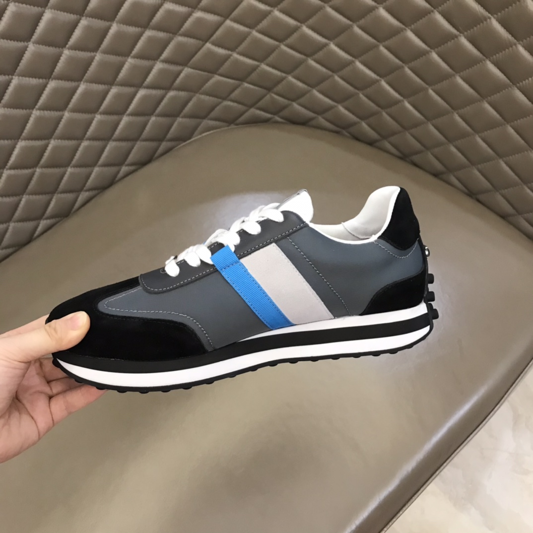 Ferragamo Unisex Sneaker - DesignerGu