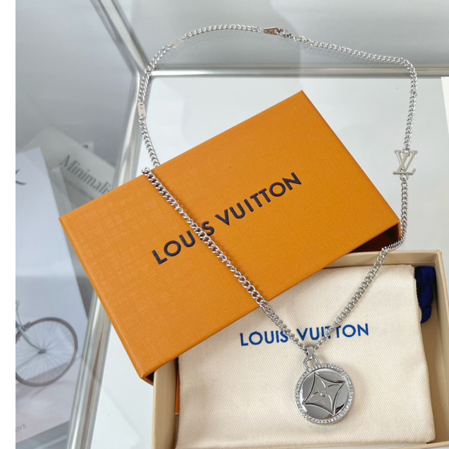 Louis Vuitton LV Twisted Flower Pendant  M00916 - DesignerGu