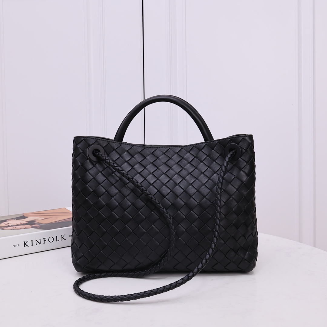 Bottega Veneta Medium Andiamo - DesignerGu