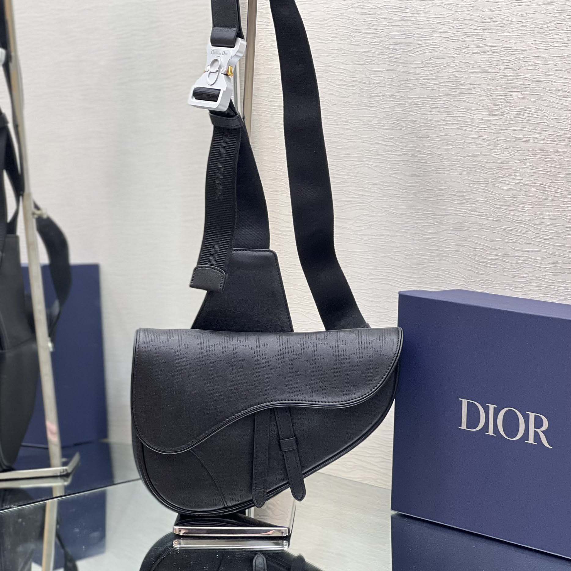 Dior Saddle Bag (20 x 28.6 x 5cm) - DesignerGu