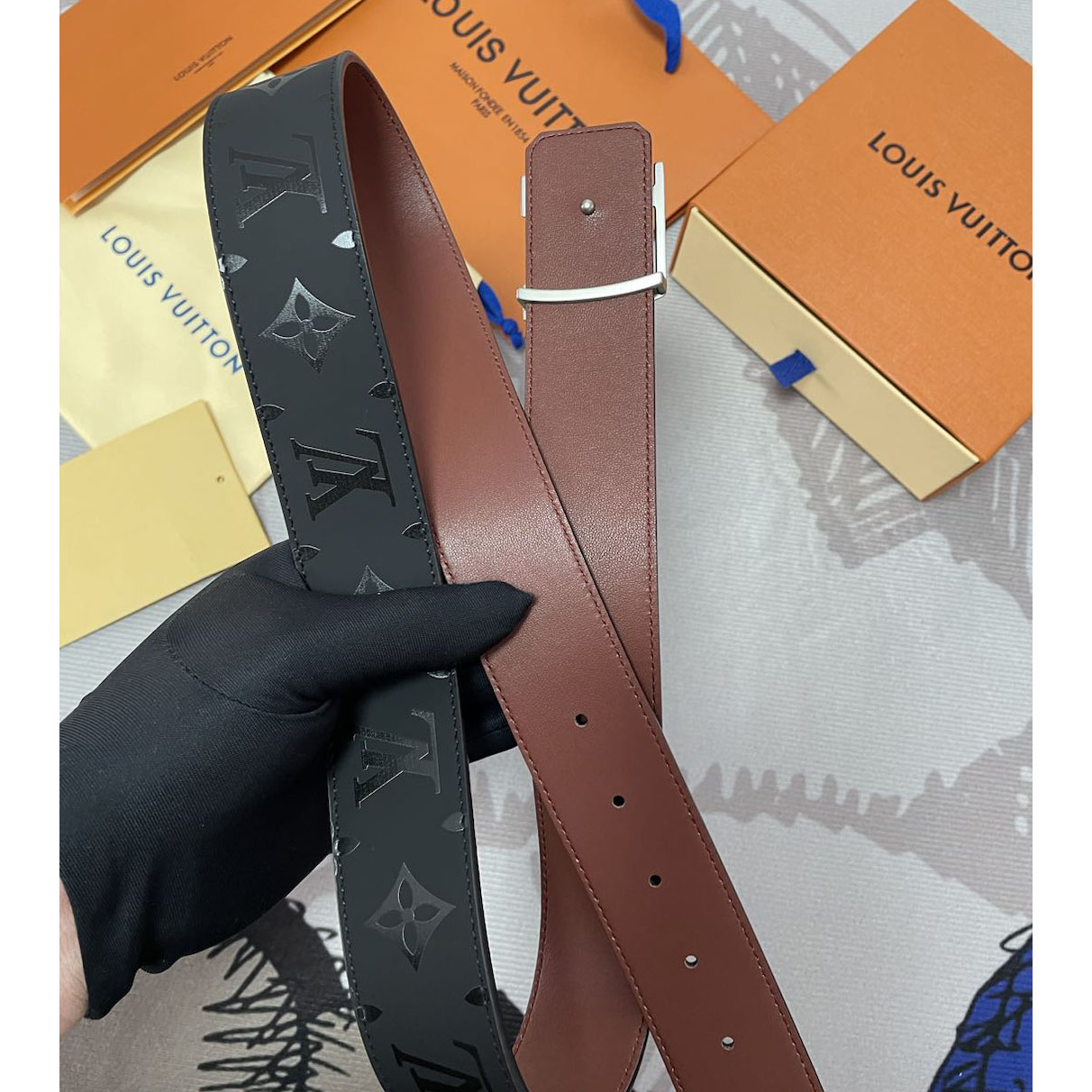 Louis Vuitton LV Initiales Reversible Belt    - DesignerGu