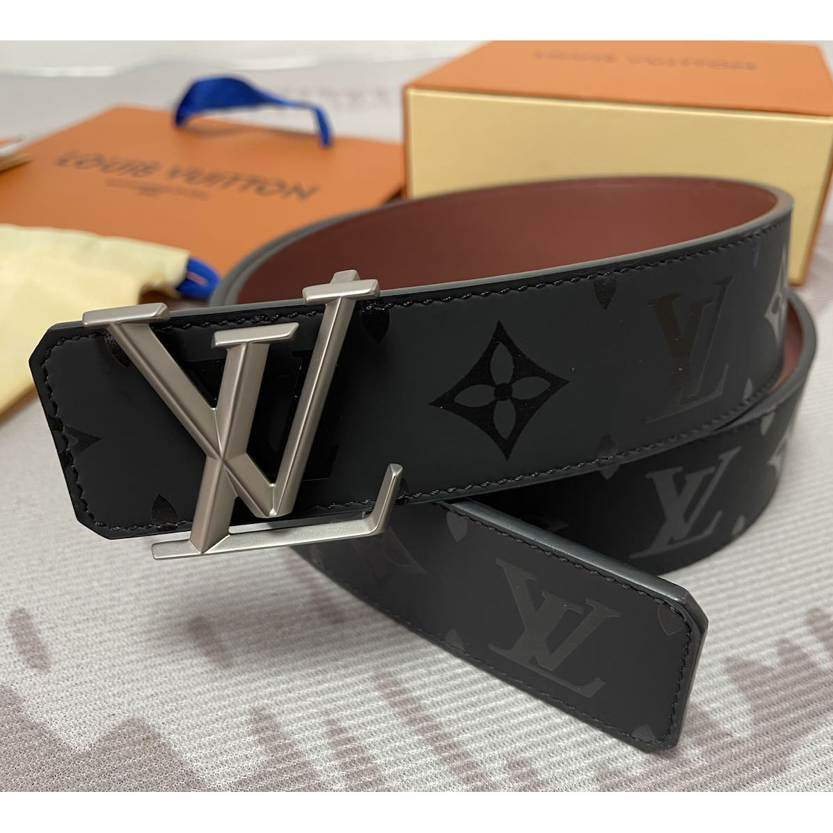 Louis Vuitton LV Initiales Reversible Belt    - DesignerGu