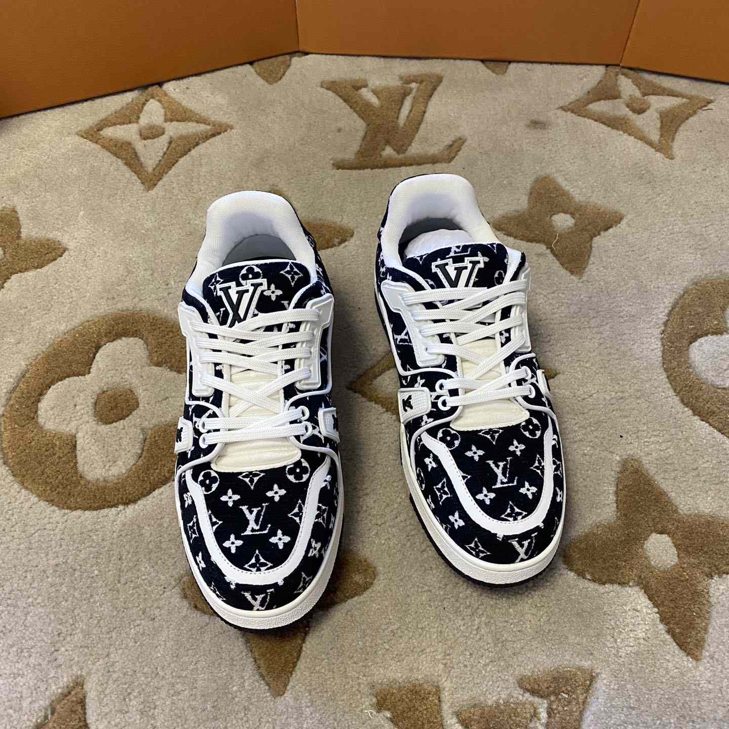 Louis Vuitton LV  Trainer Sneaker        - DesignerGu