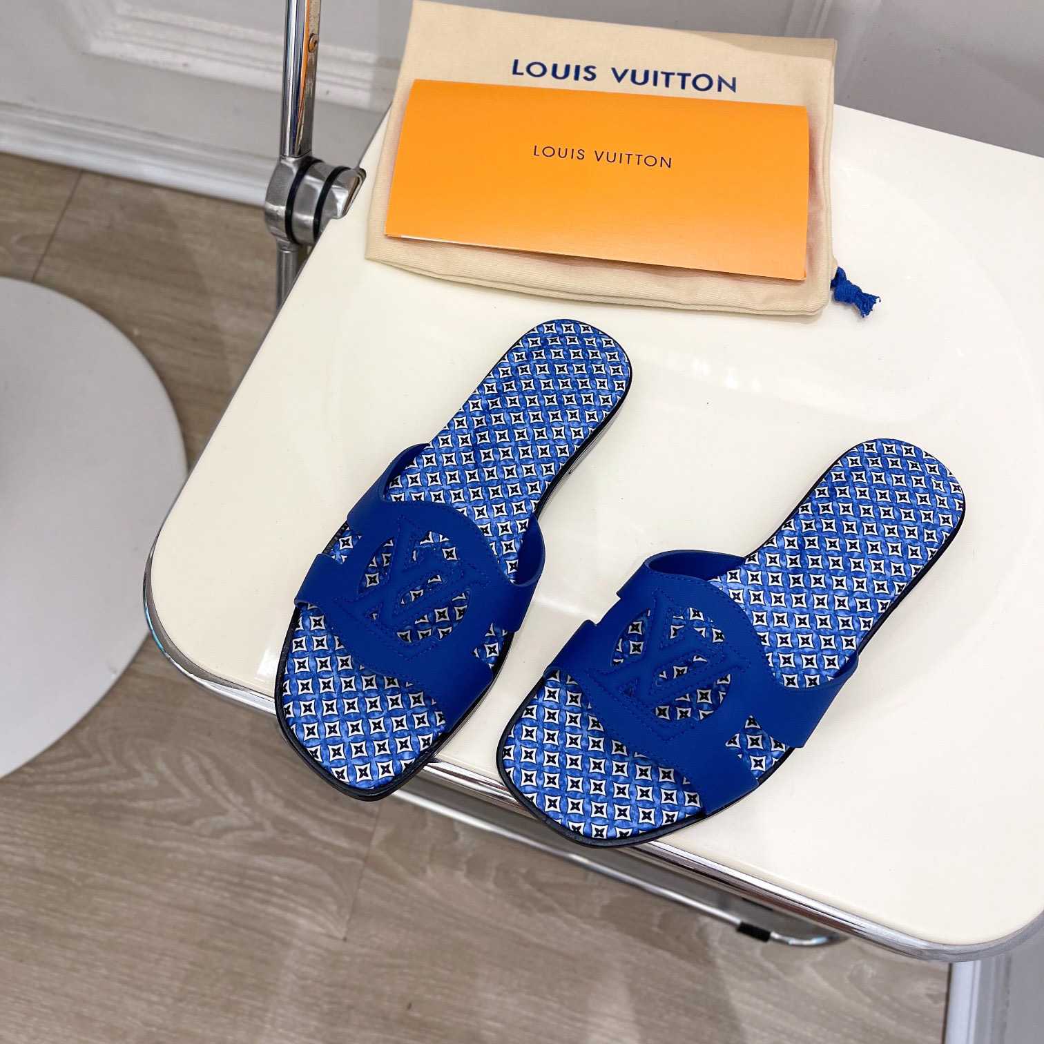 Louis Vuitton LV Isola Flat Mule - DesignerGu