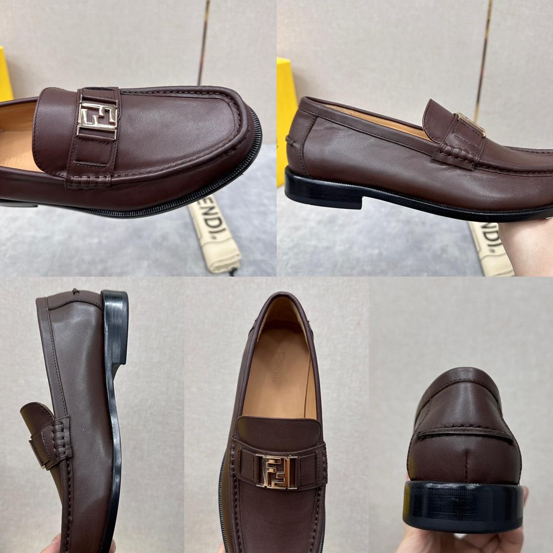 Fendi Men's Brown Loafer - DesignerGu