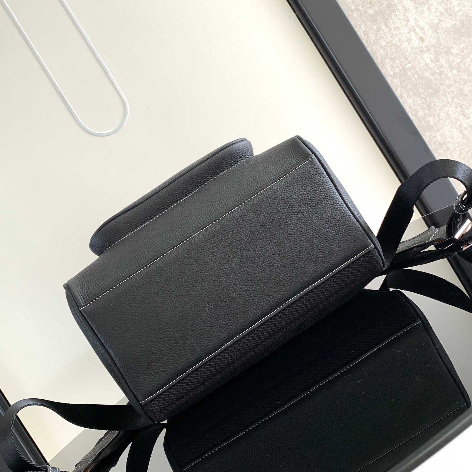 Dior Saddle Backpack  - DesignerGu