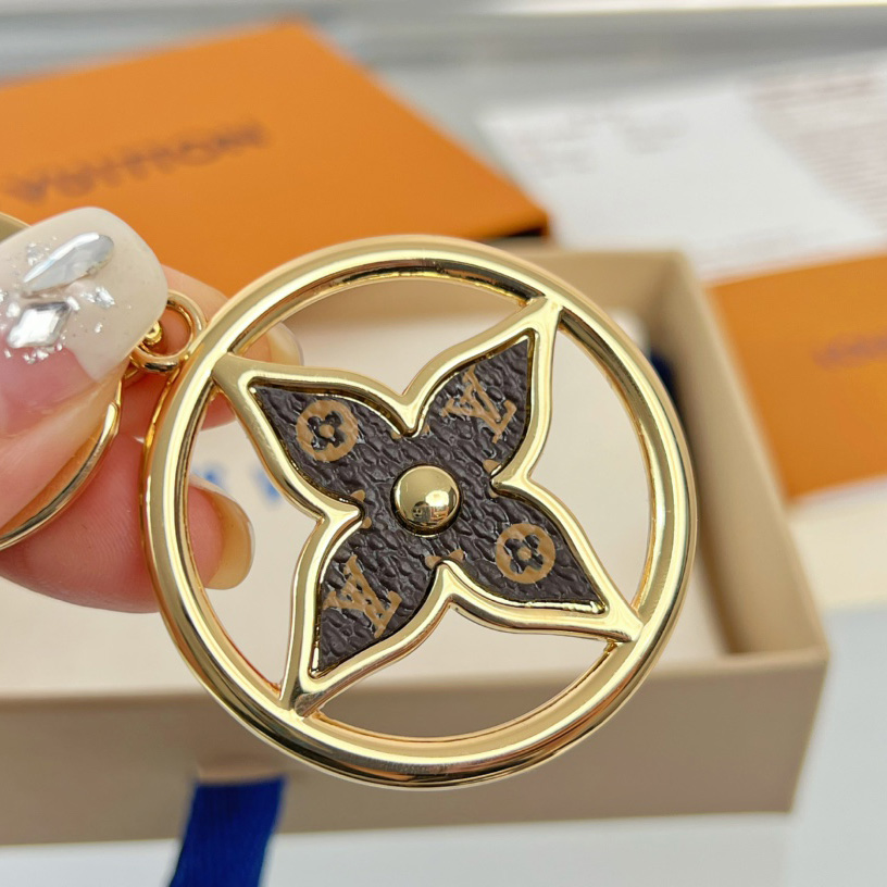 Louis Vuitton Puzzle Flower Monogram Keyring    M01207 - DesignerGu