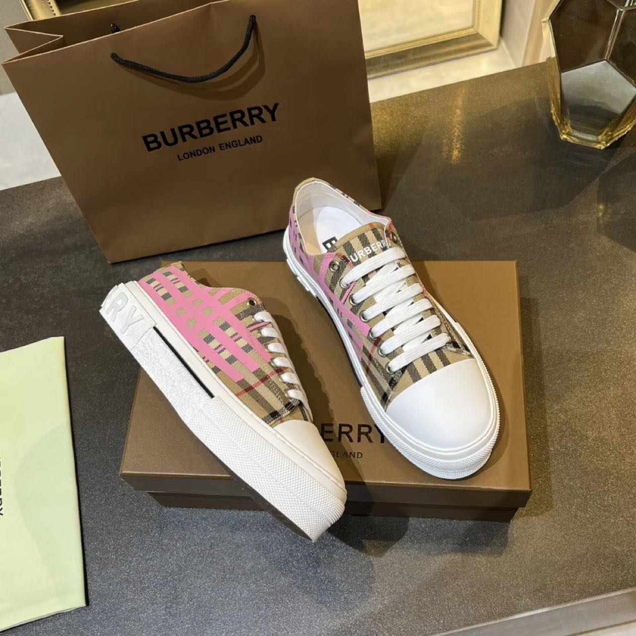 Burberry Check Cotton Sneakers - DesignerGu