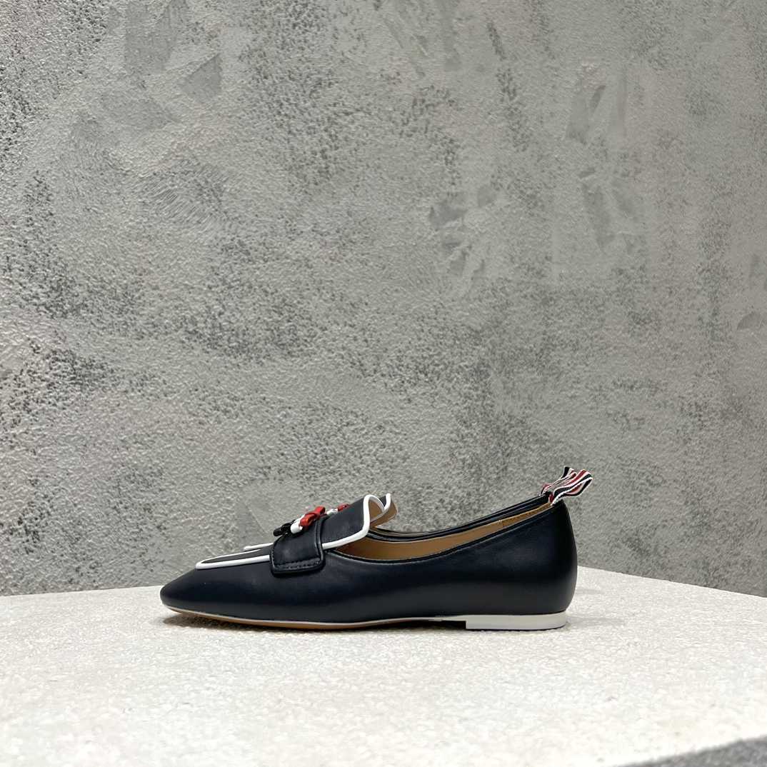 Thom Browne Navy Calf Leather Flexible Leather Sole 3-bow Loafer - DesignerGu