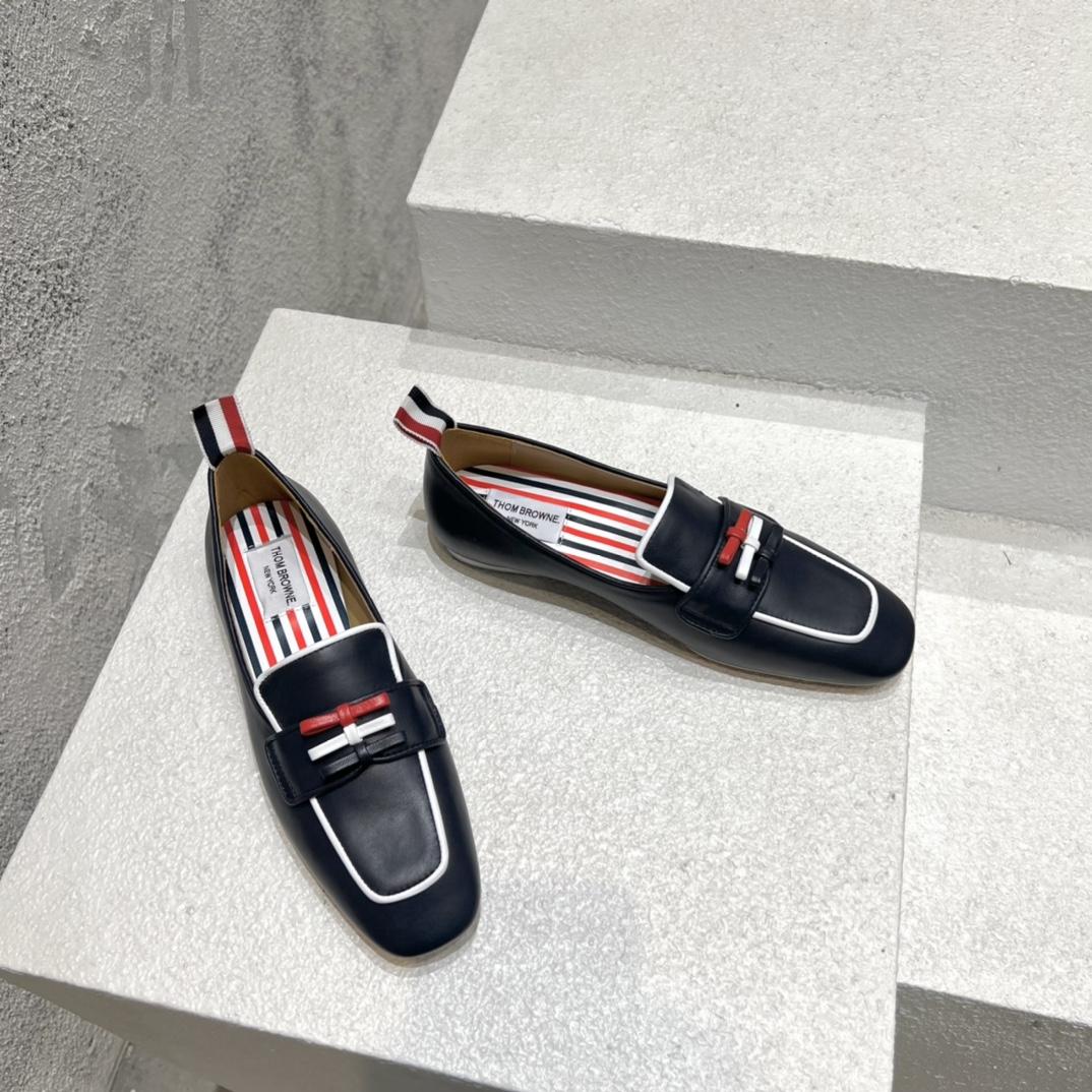 Thom Browne Navy Calf Leather Flexible Leather Sole 3-bow Loafer - DesignerGu