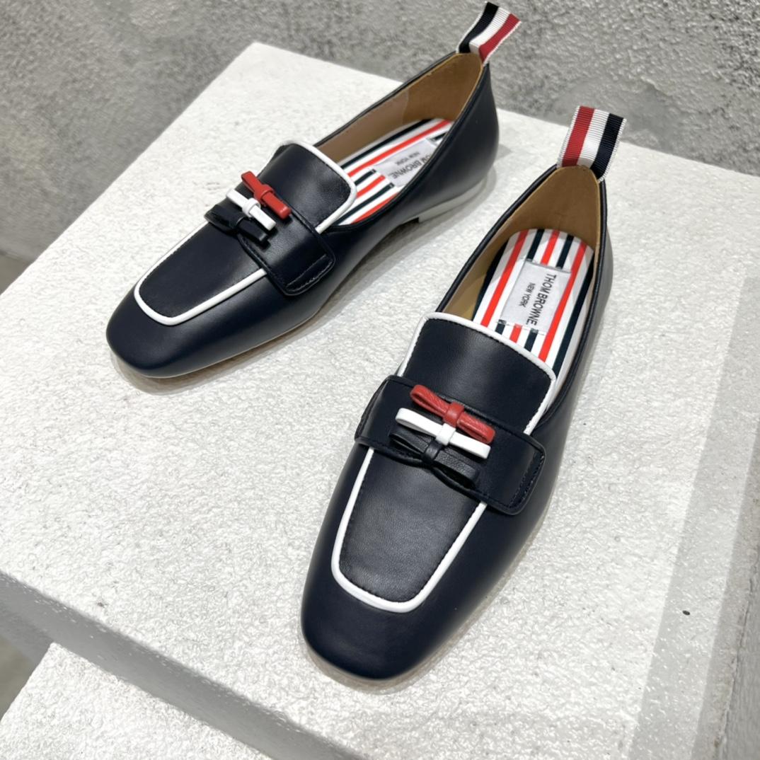 Thom Browne Navy Calf Leather Flexible Leather Sole 3-bow Loafer - DesignerGu