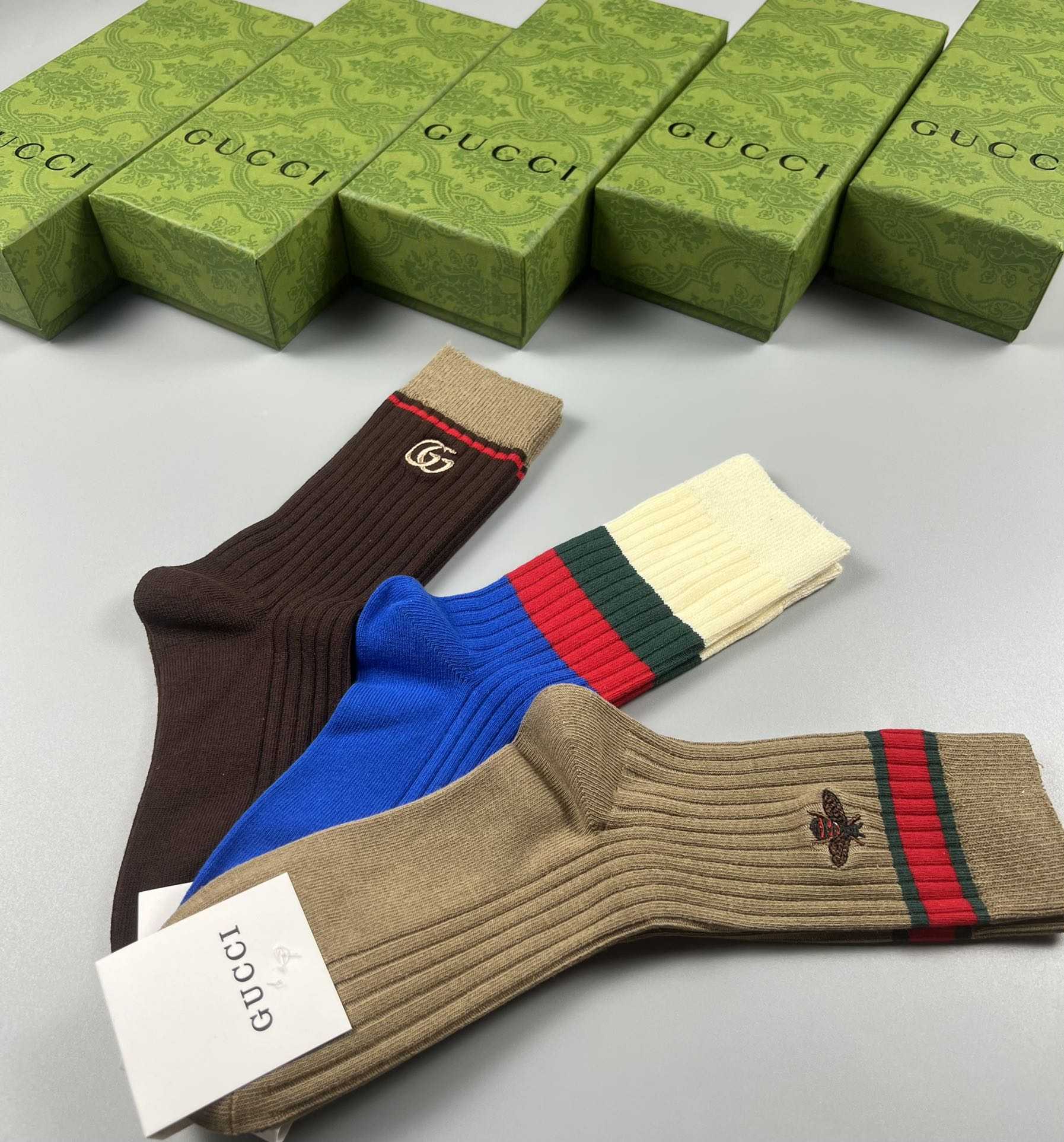 Gucci GG Socks/Box - DesignerGu