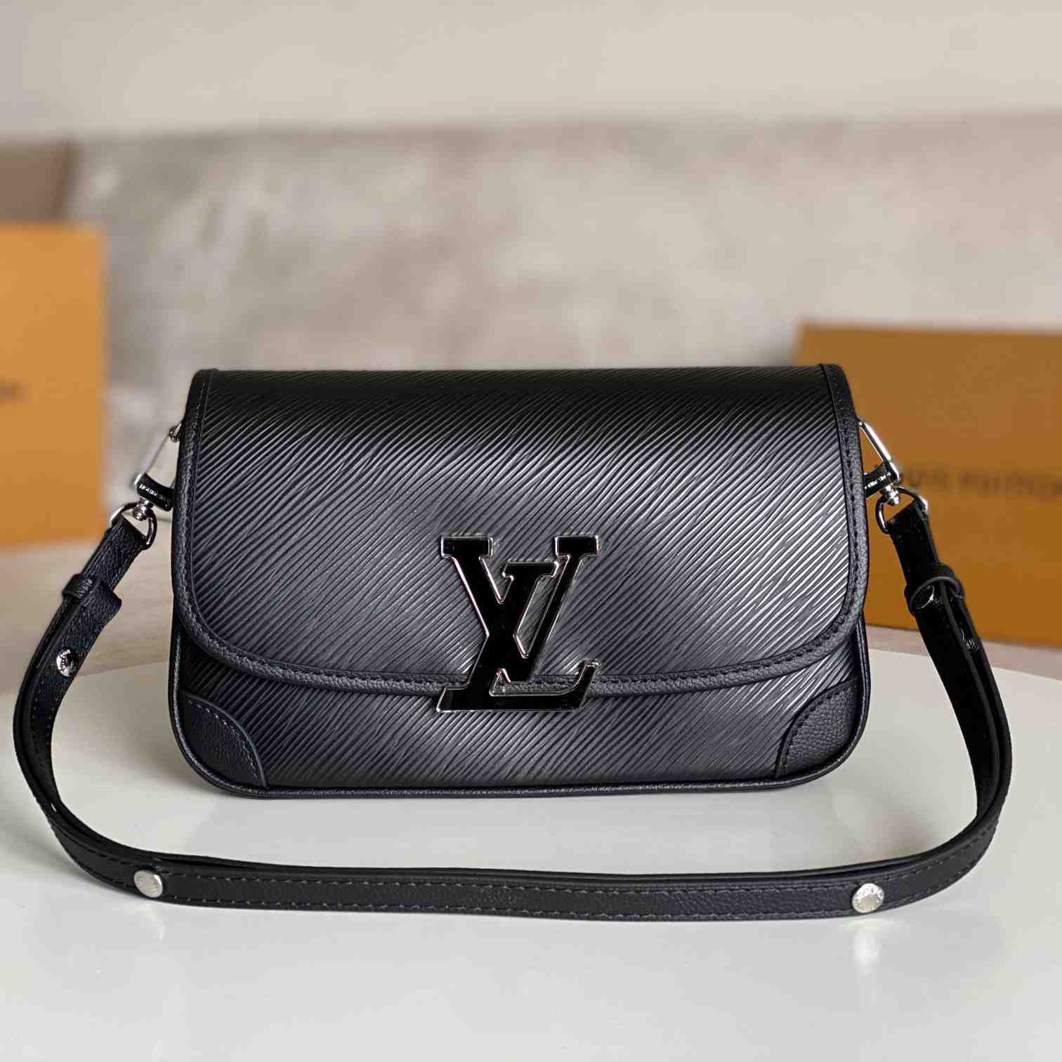 Louis Vuitton Buci    M59386 - DesignerGu