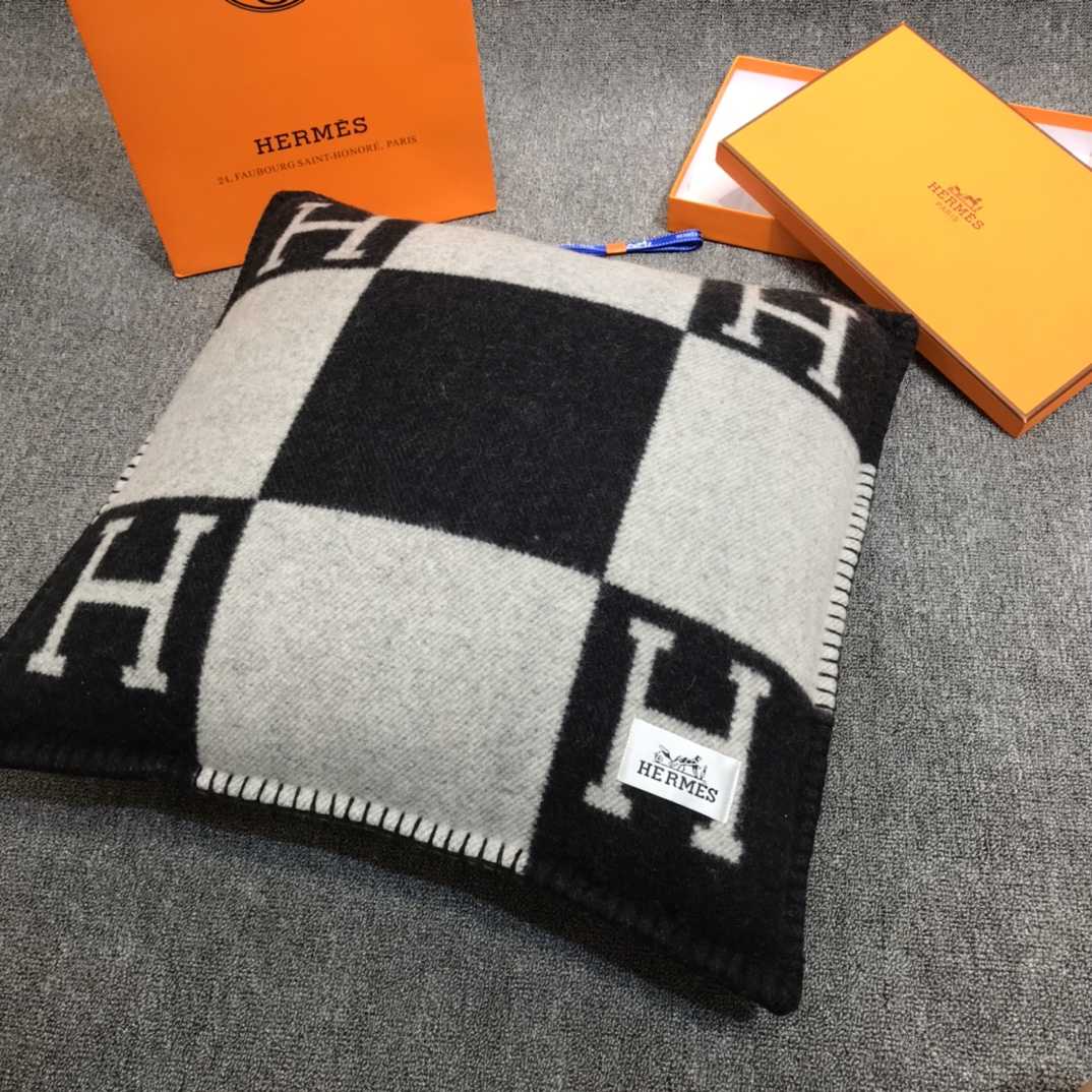 Hermes Avalon Pillow - DesignerGu