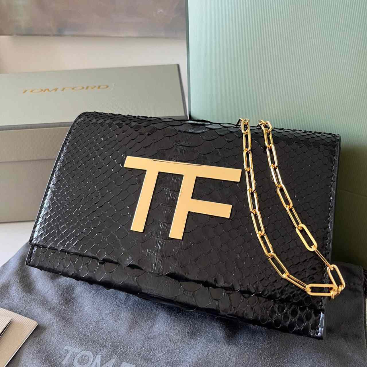 Tom Ford Leather TF Bag (21-13-6cm) - DesignerGu