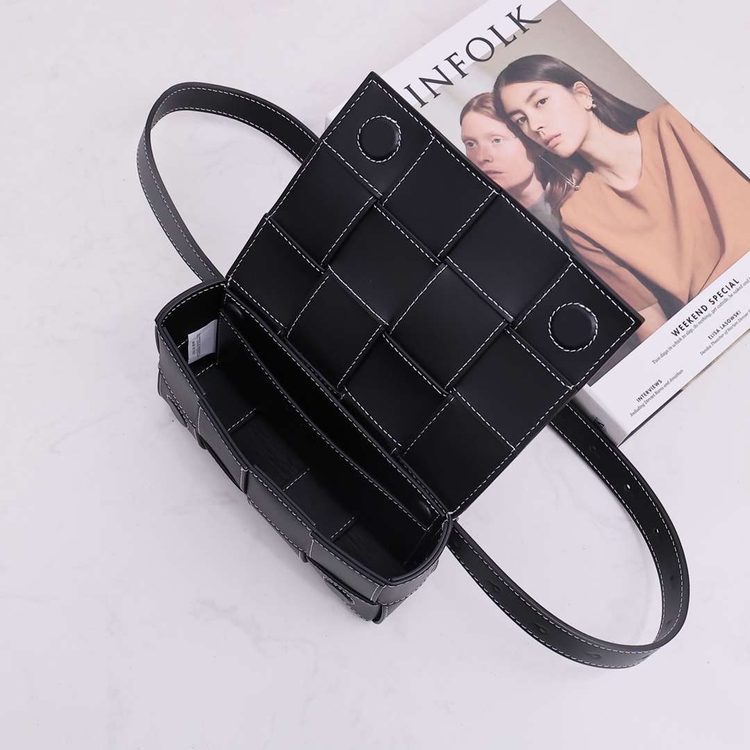 Bottega Veneta Cassette Belt Bag - DesignerGu