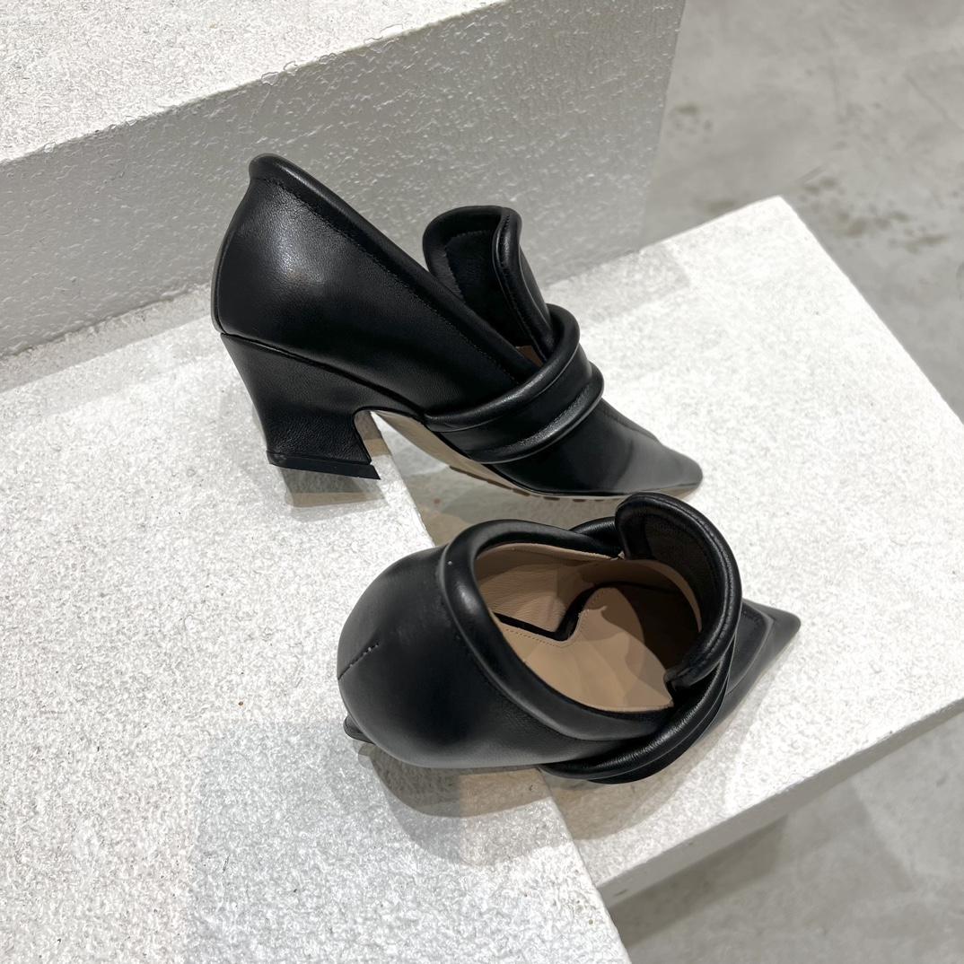 Bottega Veneta Spada Pump - DesignerGu