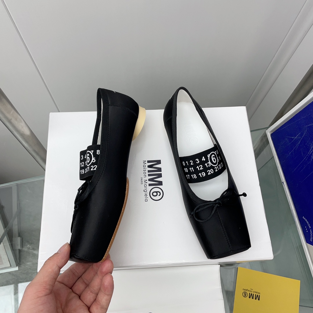 Maison Margiela MM6 Logo-strap Ballet Flats - DesignerGu