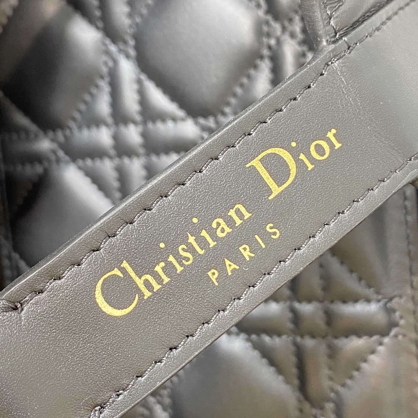 Dior Medium Dior Toujours Bag - DesignerGu