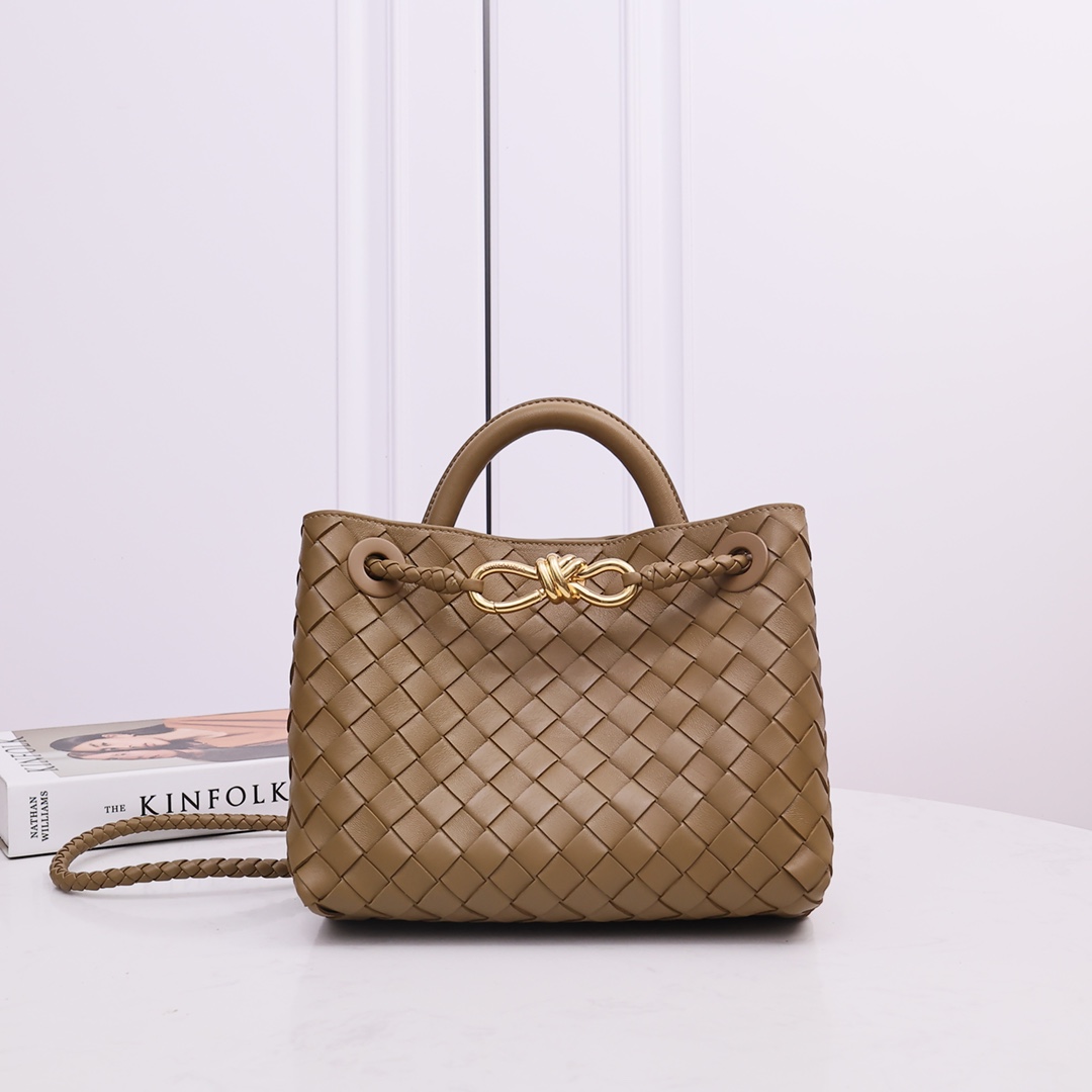 Bottega Veneta Small Andiamo - DesignerGu