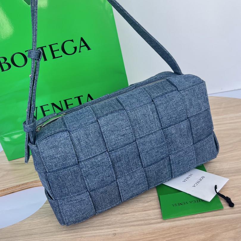 Bottega Veneta Brick Cassette Shoulder Bag (28x14x10cm) - DesignerGu