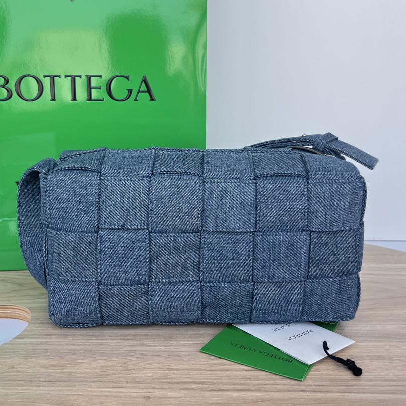 Bottega Veneta Brick Cassette Shoulder Bag (28x14x10cm) - DesignerGu