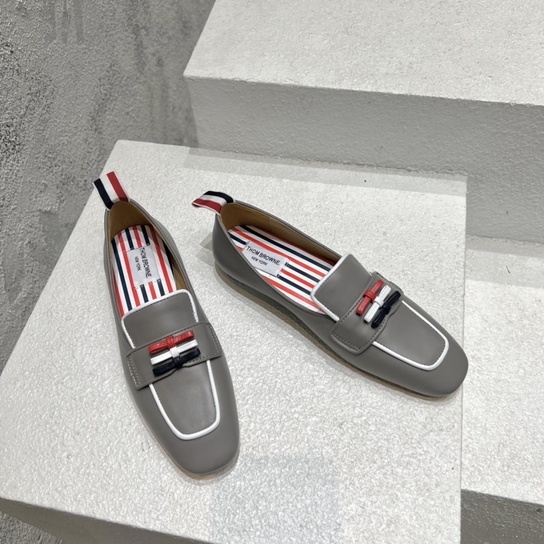 Thom Browne Bow-detail Flat Loafers - DesignerGu
