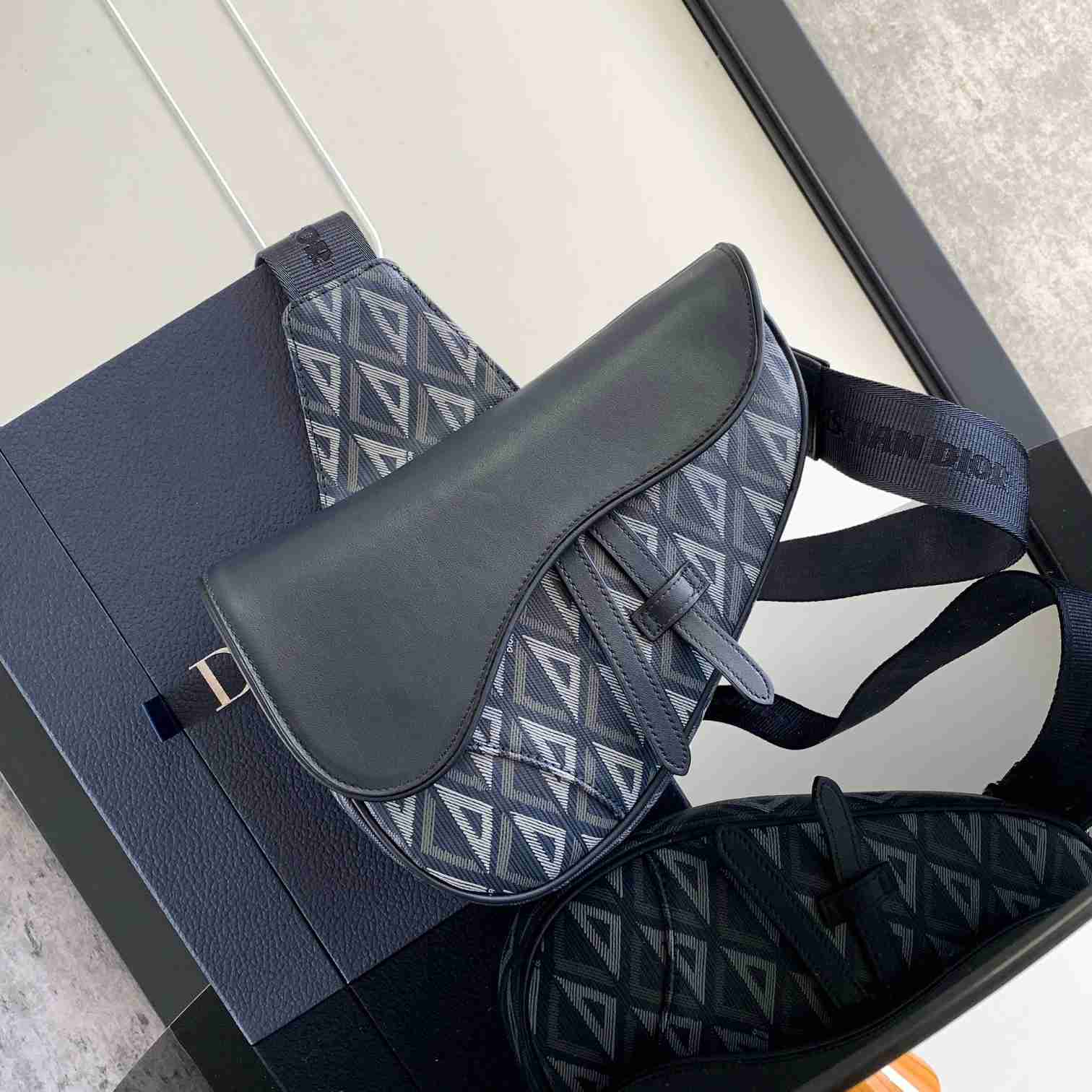 Dior Saddle Bag - DesignerGu