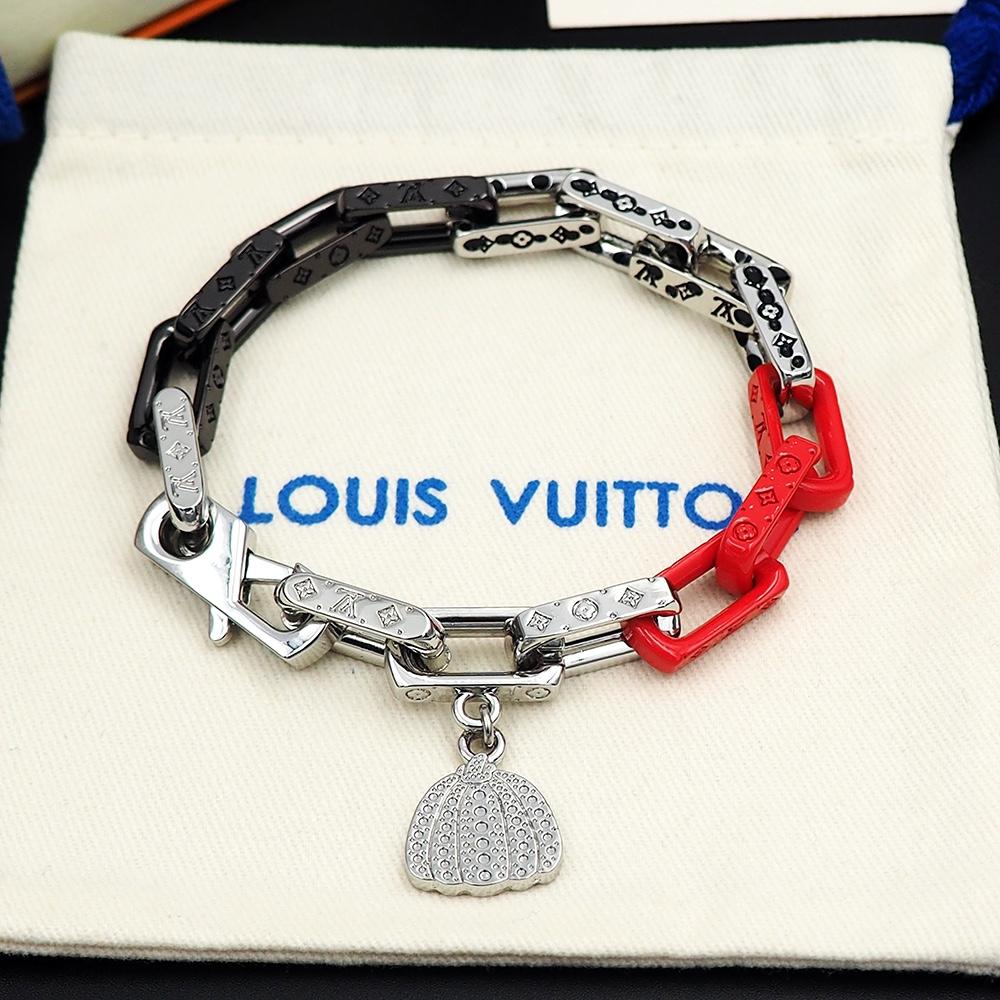 Louis Vuitton LV x YK Monogram Chain Bracelet    M0976 - DesignerGu