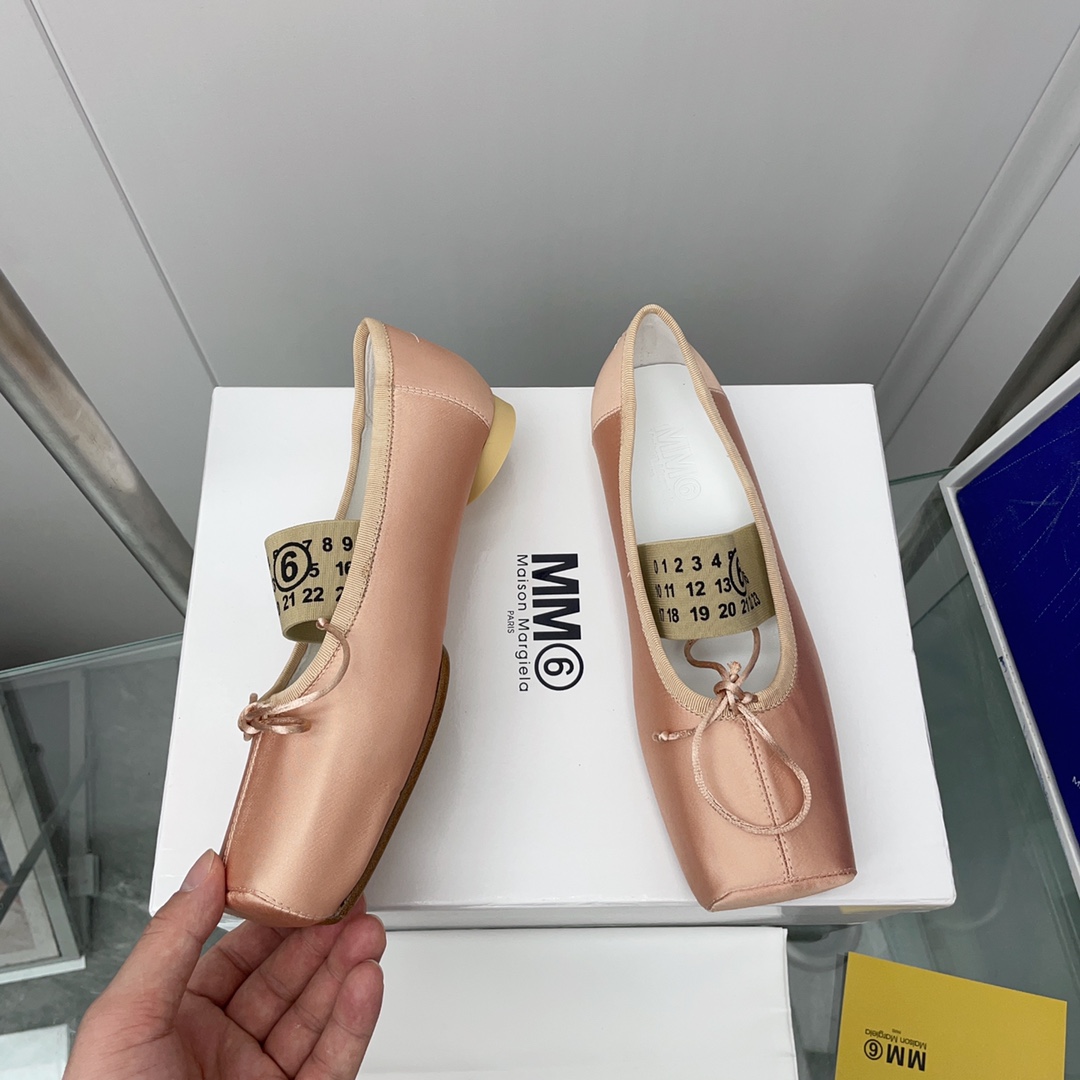 Maison Margiela MM6 Logo-strap Ballerina Shoes - DesignerGu