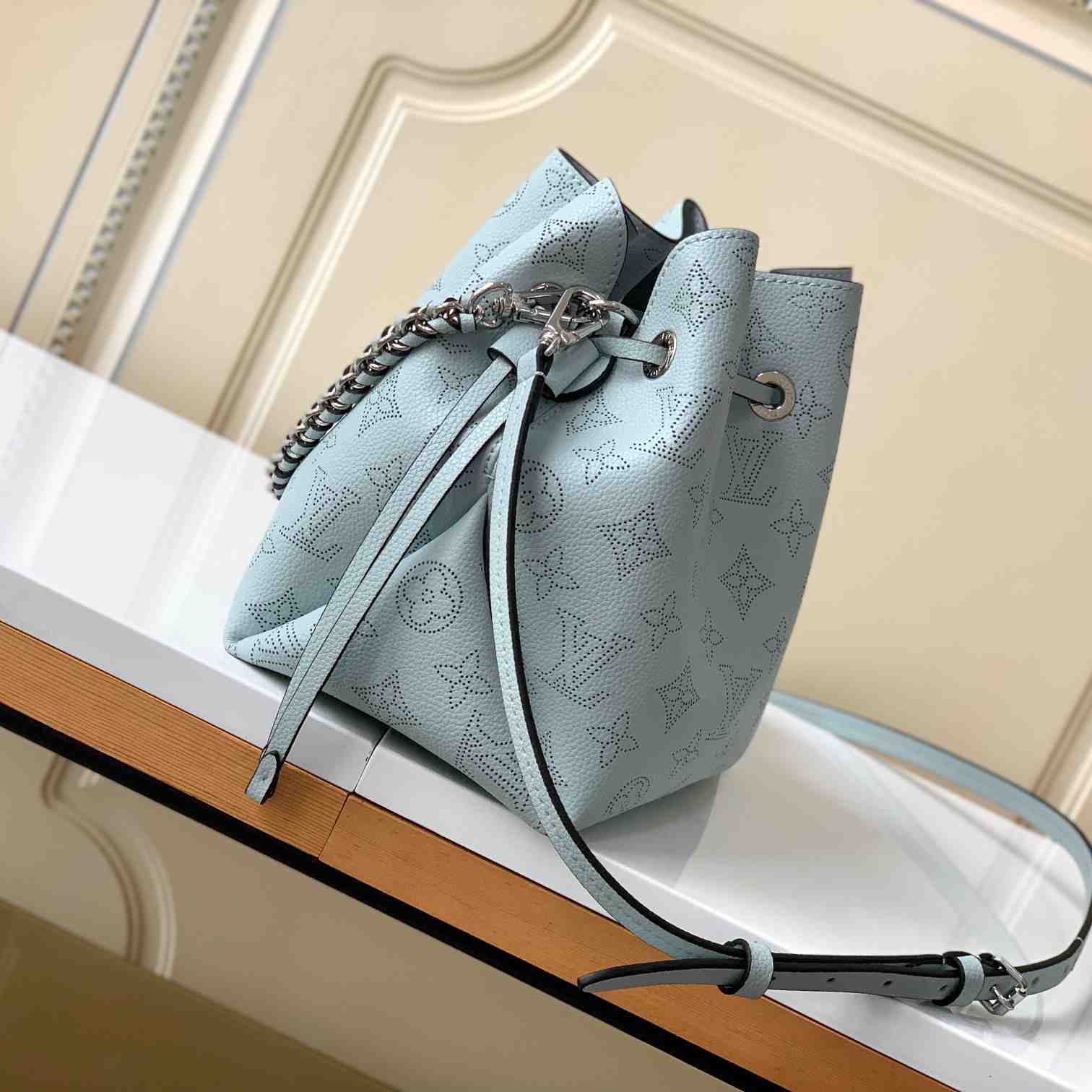 Louis Vuitton Bella Blue Denim Mahina  (19 x 22 x 14cm)    M22198 - DesignerGu