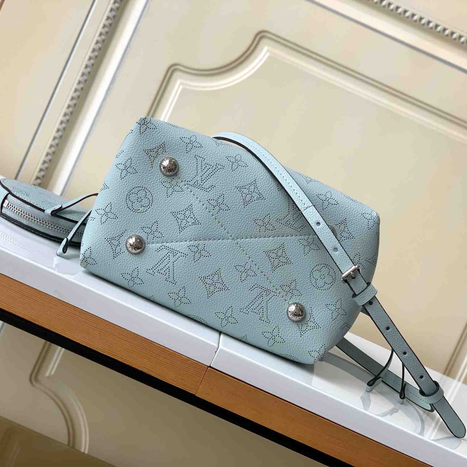 Louis Vuitton Bella Blue Denim Mahina  (19 x 22 x 14cm)    M22198 - DesignerGu