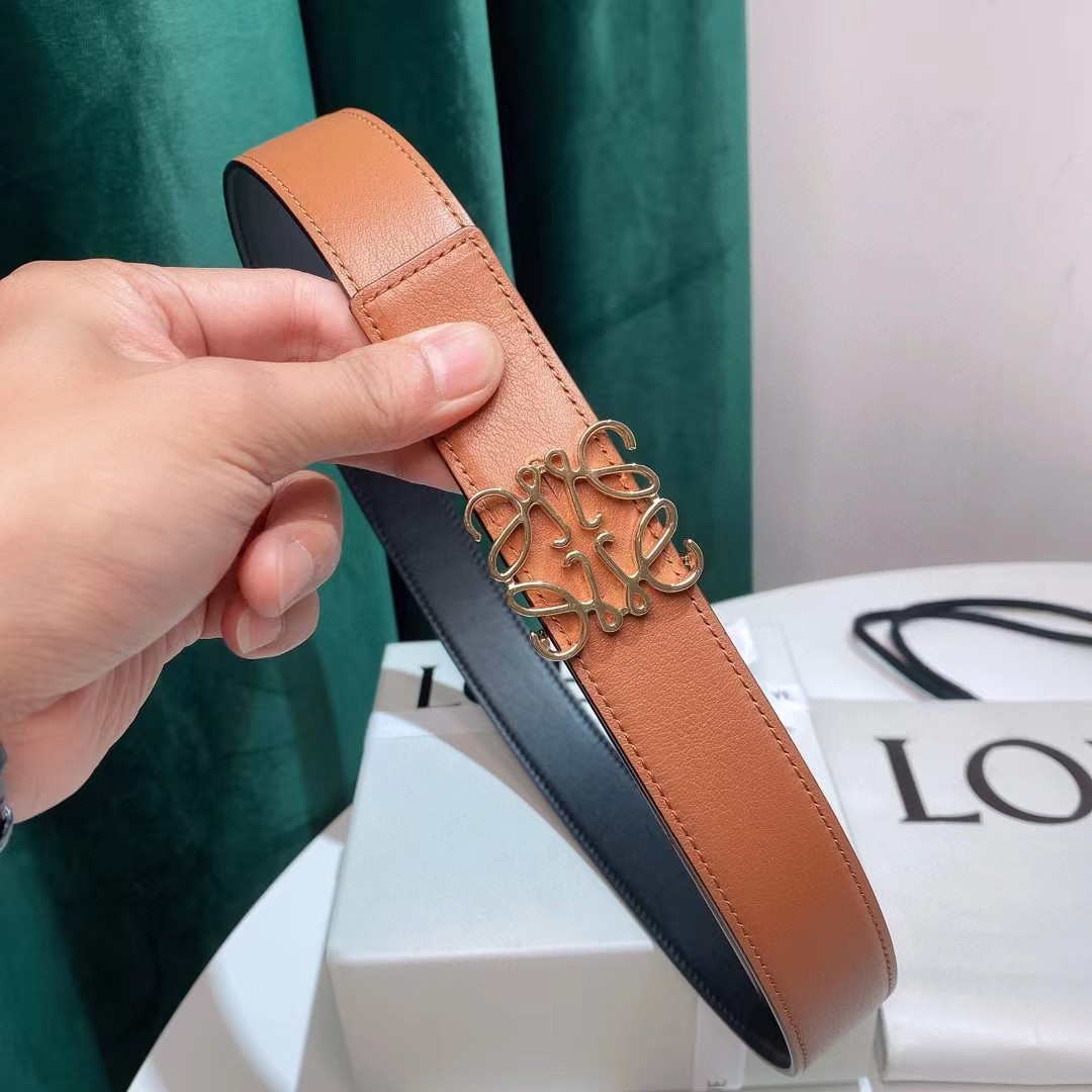 Loewe Women's Natural Anagram Reversible Leather Belt - DesignerGu