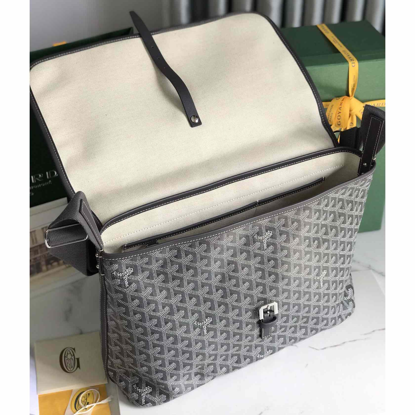 Goyard Capetien Messenger Bag (35×26×7.5cm) - DesignerGu