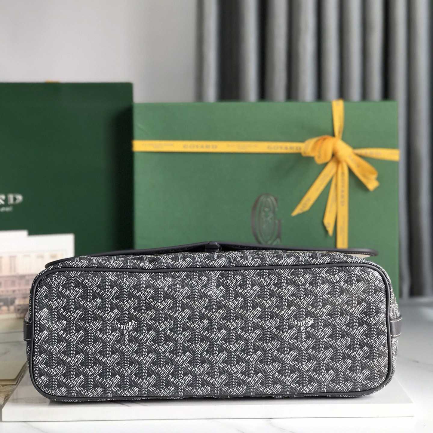 Goyard Capetien Messenger Bag (35×26×7.5cm) - DesignerGu