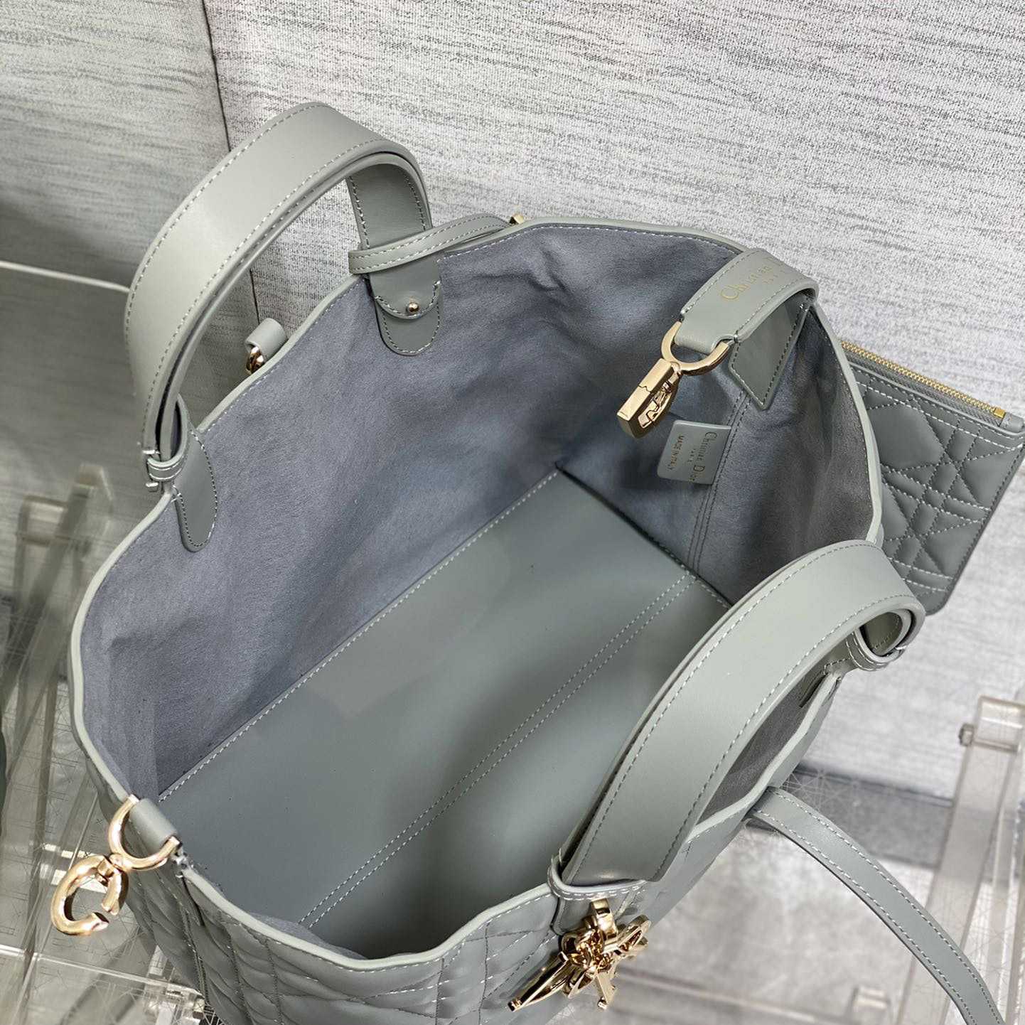 Dior Medium Dior Toujours Bag - DesignerGu