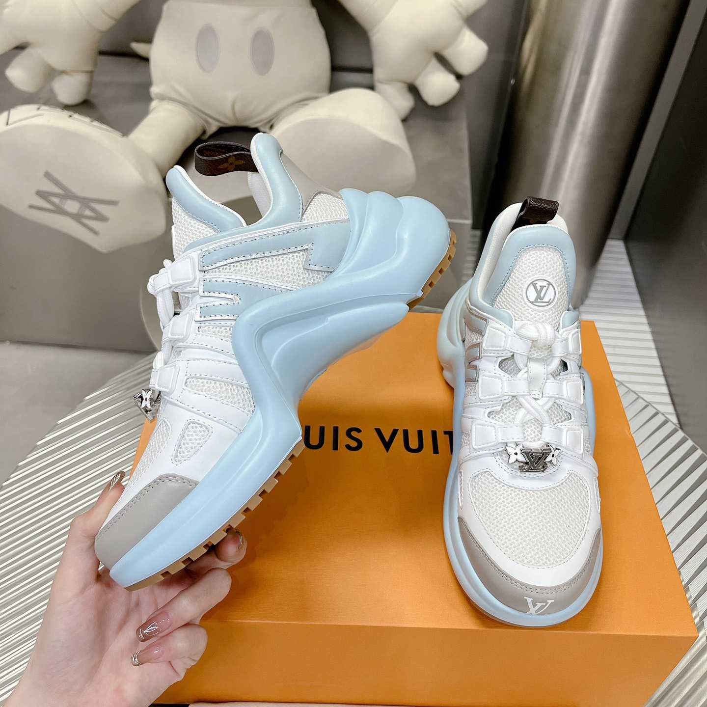 Louis Vuitton LV Archlight Sneaker     1AB154 - DesignerGu